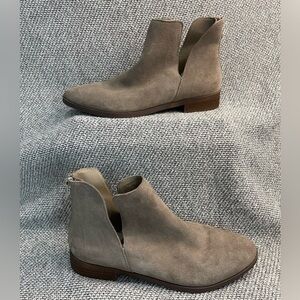 Steve Madden Tan Ankle Booties with Elastic Panels